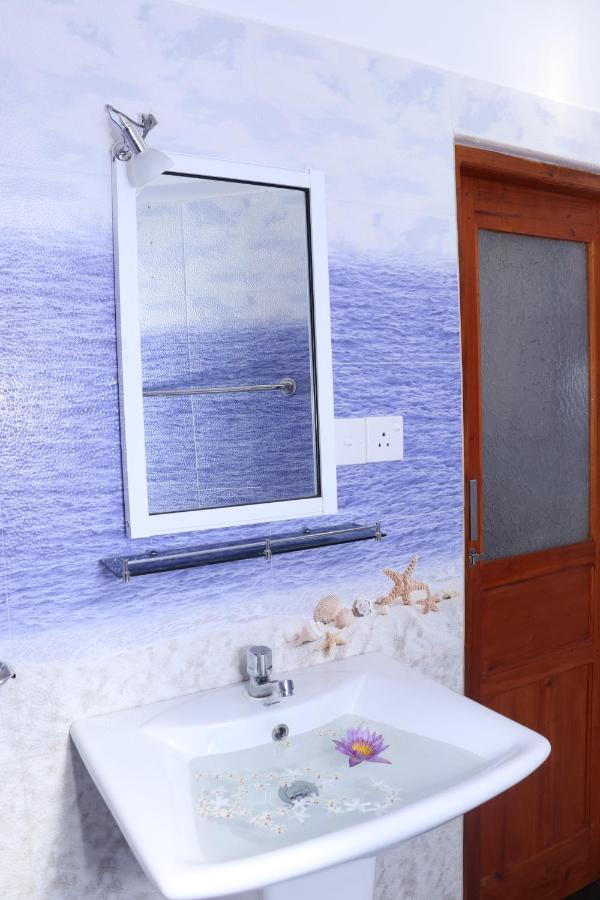 Great Yeheni Villa Hikkaduwa Exterior foto